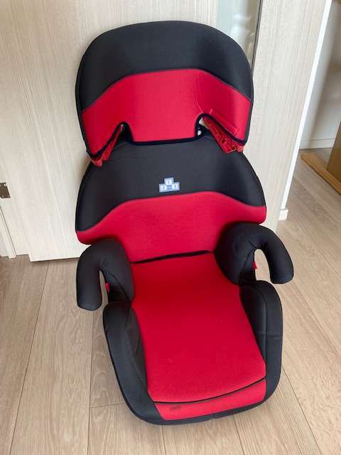 チャイルドシート（カー用品）の商品画像 - 査定依頼日：2025年4月7日 - 最高査定価格：1,000円