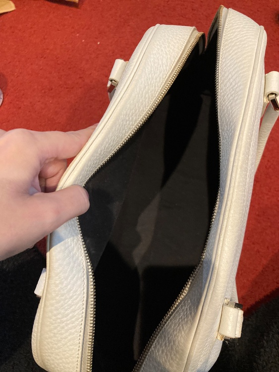 バッグ（ブランドバッグ）の商品画像 - 査定依頼日：2025年12月12日 - 最高査定価格：35,000円