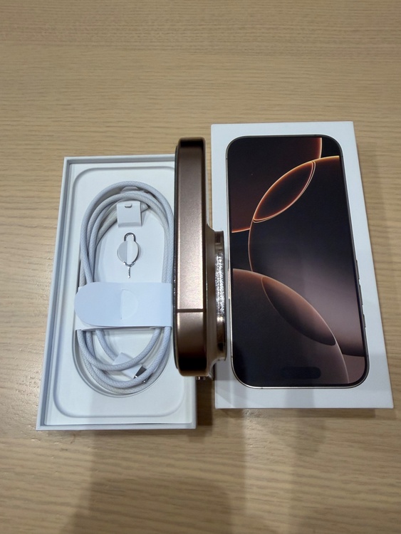 iPhone iPhone 16 Pro 256GB SIMフリー（スマホ）の商品画像 - 査定依頼日：2026年8月30日 - 最高査定価格：116,000円