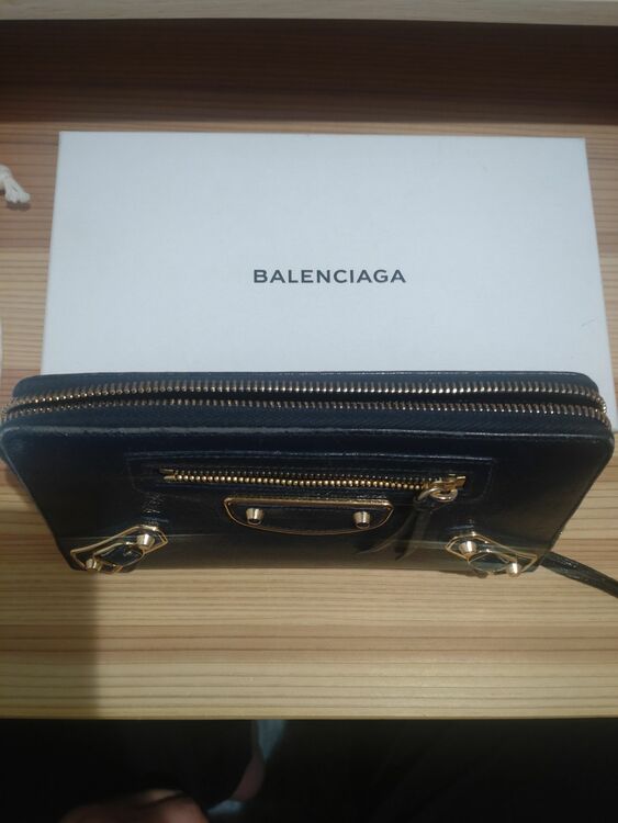 バレンシアガ  （ブランドバッグ）の商品画像 - 査定依頼日：2025年6月25日 - 最高査定価格：23,000円