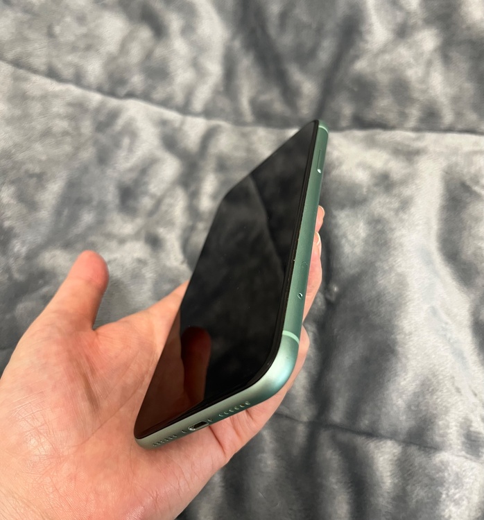 iPhone11 64GB SIMフリー（スマホ）の商品画像 - 査定依頼日：2026年5月6日 - 最高査定価格：20,000円