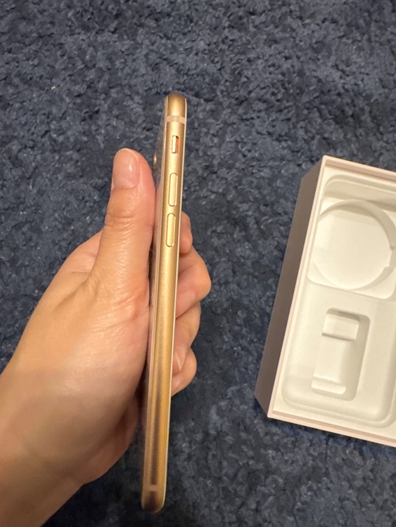 iPhone8（スマホ）の商品画像 - 査定依頼日：2026年3月29日 - 最高査定価格：4,000円