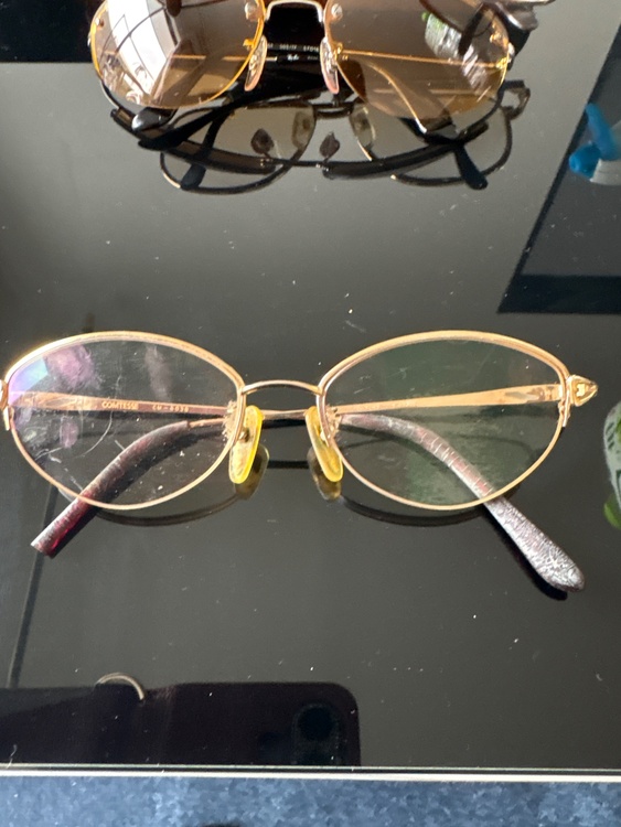 金メガネ3点、指輪、図書カード（金・貴金属）の商品画像 - 査定依頼日：2026年4月29日 - 最高査定価格：403,000円