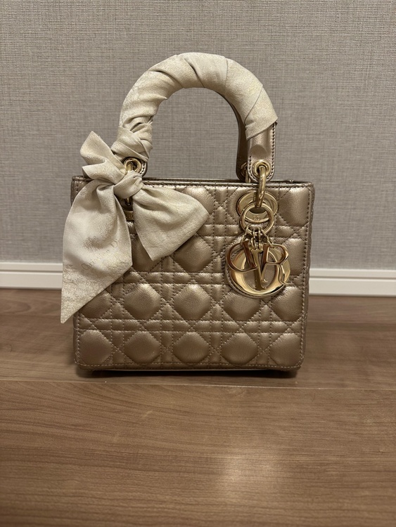 ディオール  （ブランドバッグ）の商品画像 - 査定依頼日：2026年2月15日 - 最高査定価格：400,000円