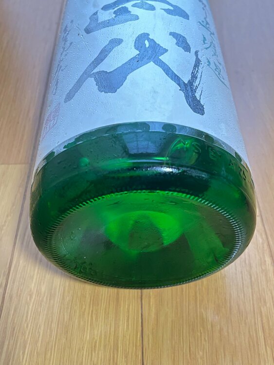 中取り無濾過　1800㎖（お酒）の商品画像 - 査定依頼日：2026年3月31日 - 最高査定価格：34,000円