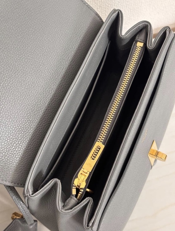 セーズ スモール（ブランドバッグ）の商品画像 - 査定依頼日：2026年4月27日 - 最高査定価格：180,000円