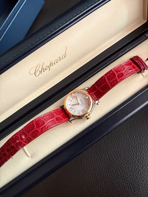 ショパール ハッピースポーツ （高級時計）の商品画像 - 査定依頼日：2025年9月24日 - 最高査定価格：1,400,000円