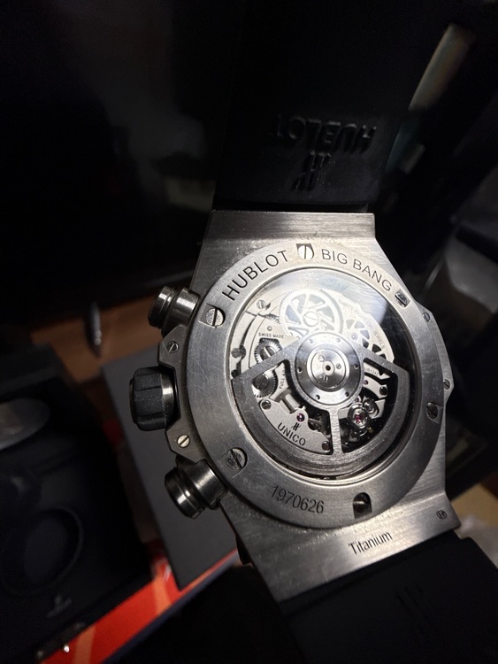 ウブロ　ビッグバン（高級時計）の商品画像 - 査定依頼日：2025年8月20日 - 最高査定価格：1,200,000円