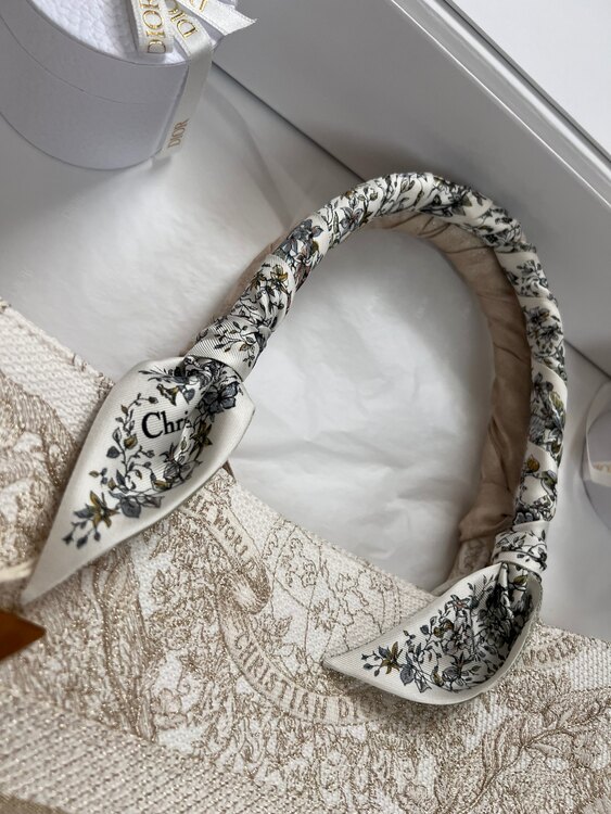 ディオール  （ブランドバッグ）の商品画像 - 査定依頼日：2025年3月13日 - 最高査定価格：230,000円