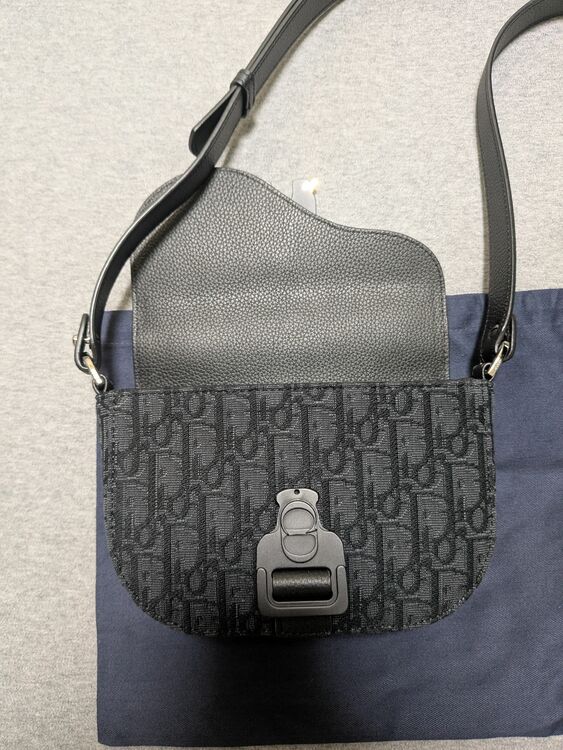 サドルバックミニ（ブランドバッグ）の商品画像 - 査定依頼日：2025年9月10日 - 最高査定価格：180,000円