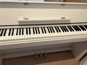 YDP-S52WH（ピアノ・楽器・PA機材）の商品画像 - 査定依頼日：2026年4月7日 - 最高査定価格：5,000円