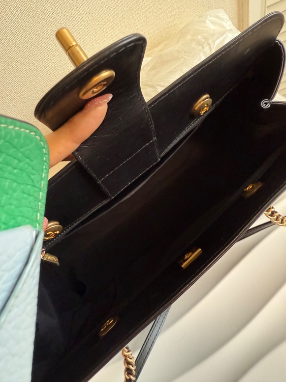 キルティングトートバッグ（ブランドバッグ）の商品画像 - 査定依頼日：2025年7月29日 - 最高査定価格：240,000円