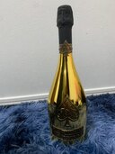 シャンパン アルマン・ド・ブリニャック （お酒）の商品画像 - 査定依頼日：2024年9月19日 - 最高査定価格：27,000円