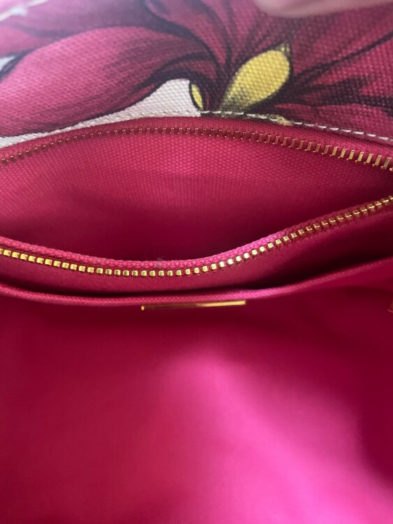 プラダ  （ブランドバッグ）の商品画像 - 査定依頼日：2025年3月27日 - 最高査定価格：60,000円