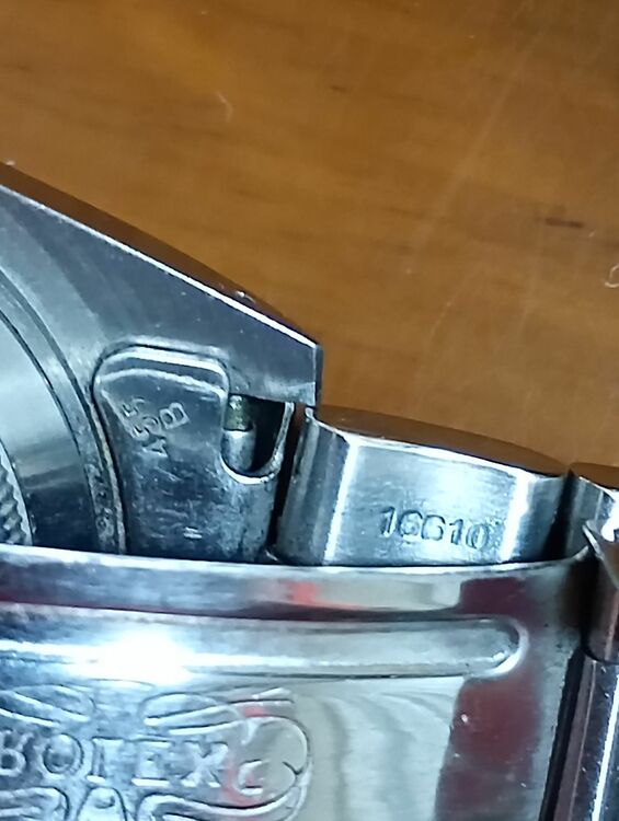 ロレックス サブマリーナー 1661（高級時計）の商品画像 - 査定依頼日：2025年10月19日 - 最高査定価格：1,420,000円