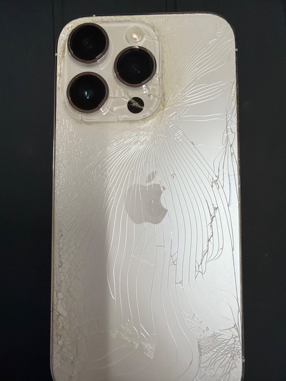 iPhone 14 Pro 128GB SIMフリー（スマホ）の商品画像 - 査定依頼日：2025年12月25日 - 最高査定価格：36,000円