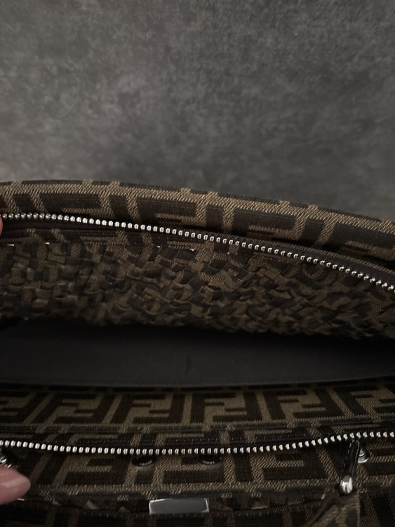 フェンディ  （ブランドバッグ）の商品画像 - 査定依頼日：2025年10月6日 - 最高査定価格：220,000円