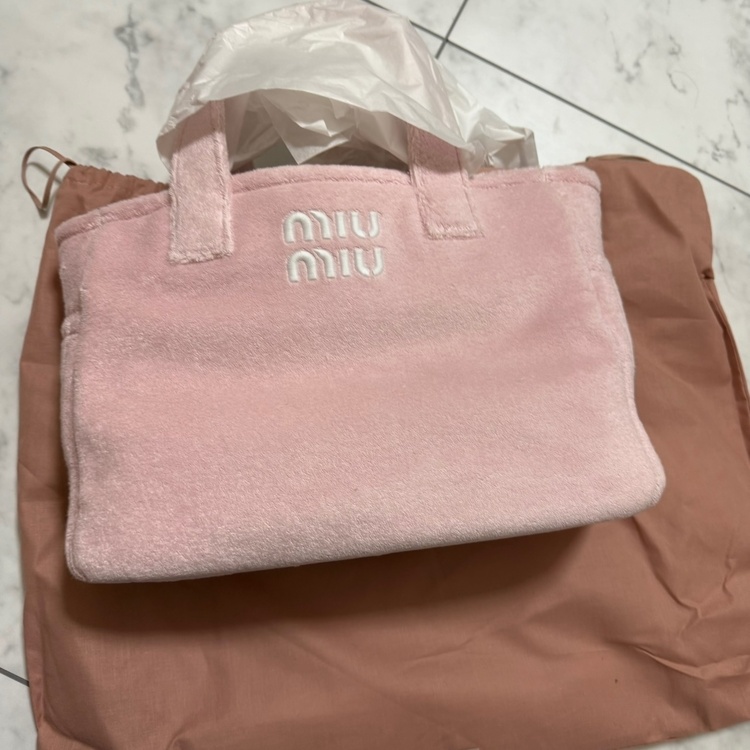 テリークロス トートバッグ（ブランドバッグ）の商品画像 - 査定依頼日：2025年12月23日 - 最高査定価格：80,000円