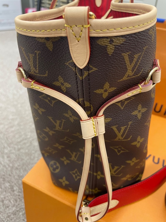 ルイヴィトン ネヴァーフル （ブランドバッグ）の商品画像 - 査定依頼日：2025年10月27日 - 最高査定価格：280,000円