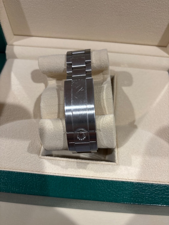 ロレックス サブマリーナー 126610l（高級時計）の商品画像 - 査定依頼日：2025年8月30日 - 最高査定価格：2,150,000円