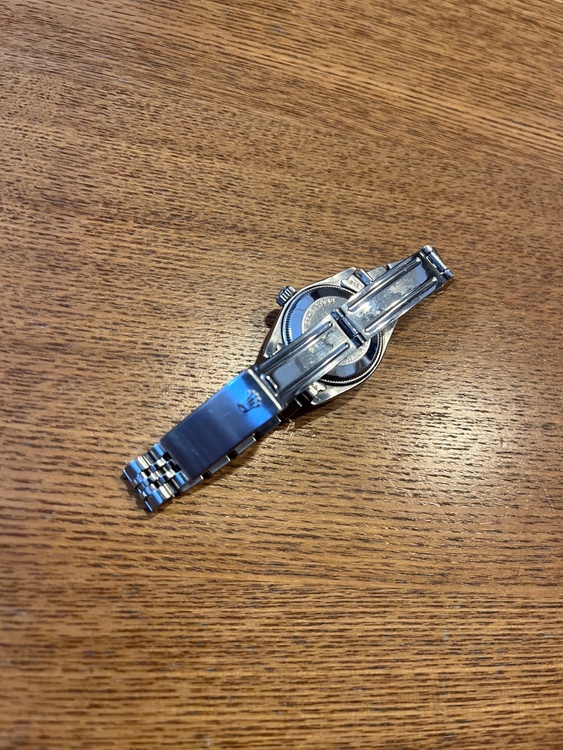 オイスターパーペチュアル デイト（高級時計）の商品画像 - 査定依頼日：2026年2月18日 - 最高査定価格：750,000円