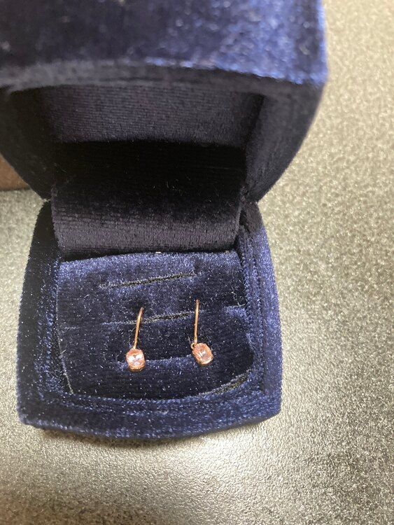 モルガナイトピアス（金・貴金属）の商品画像 - 査定依頼日：2025年5月30日 - 最高査定価格：35,000円