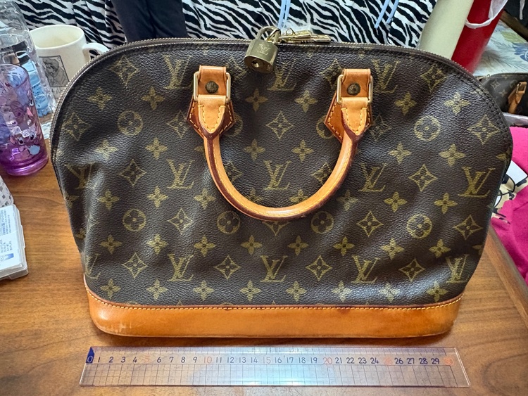 アルマ（ブランドバッグ）の商品画像 - 査定依頼日：2026年4月7日 - 最高査定価格：65,000円