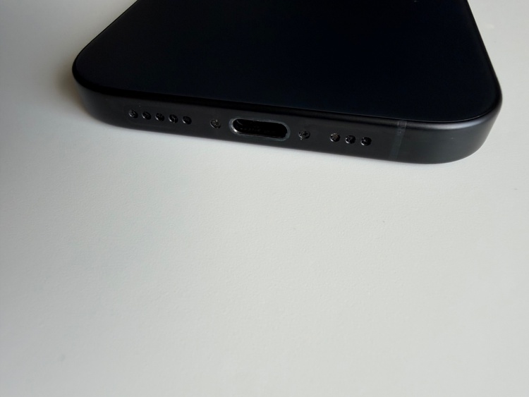iPhone iPhone 16 128GB SIMフリー（スマホ）の商品画像 - 査定依頼日：2026年8月19日 - 最高査定価格：89,000円