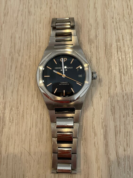 ジラールペルゴロレアート81010-11-635-11A （高級時計）の商品画像 - 査定依頼日：2025年1月22日 - 最高査定価格：1,400,000円