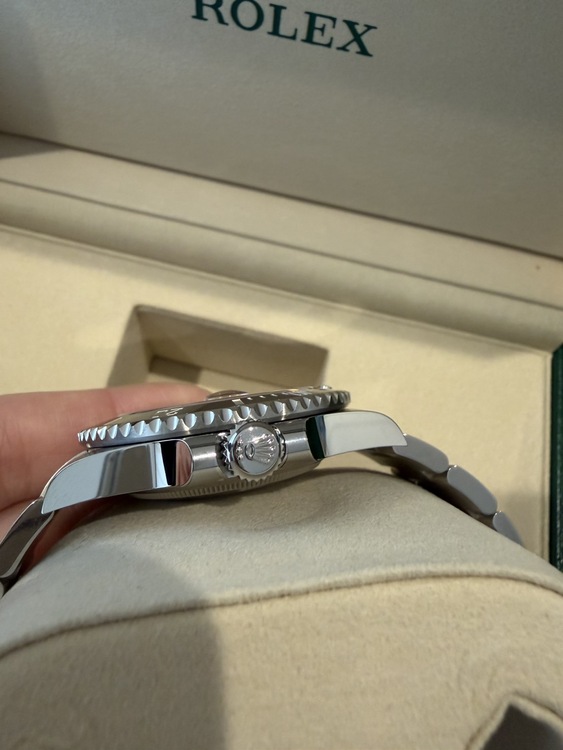 ロレックス サブマリーナー 126610l（高級時計）の商品画像 - 査定依頼日：2026年1月6日 - 最高査定価格：2,300,000円