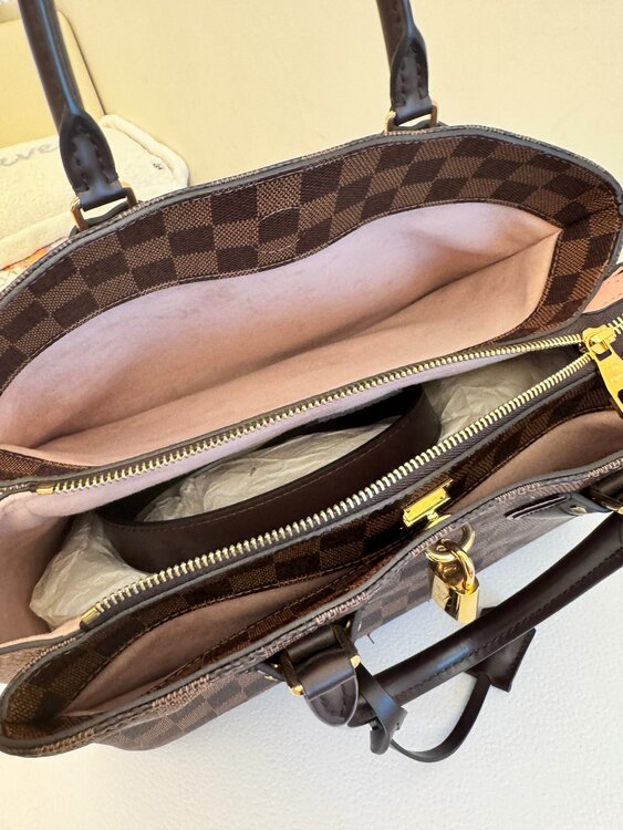 ルイヴィトン ダミエ （ブランドバッグ）の商品画像 - 査定依頼日：2025年3月18日 - 最高査定価格：155,000円