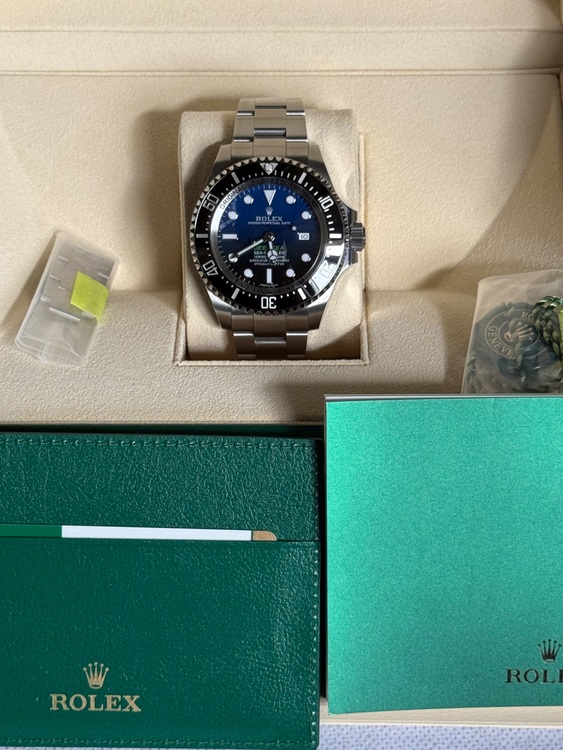 シードゥエラー　ディープシー　ディープブルー（高級時計）の商品画像 - 査定依頼日：2025年7月5日 - 最高査定価格：1,650,000円