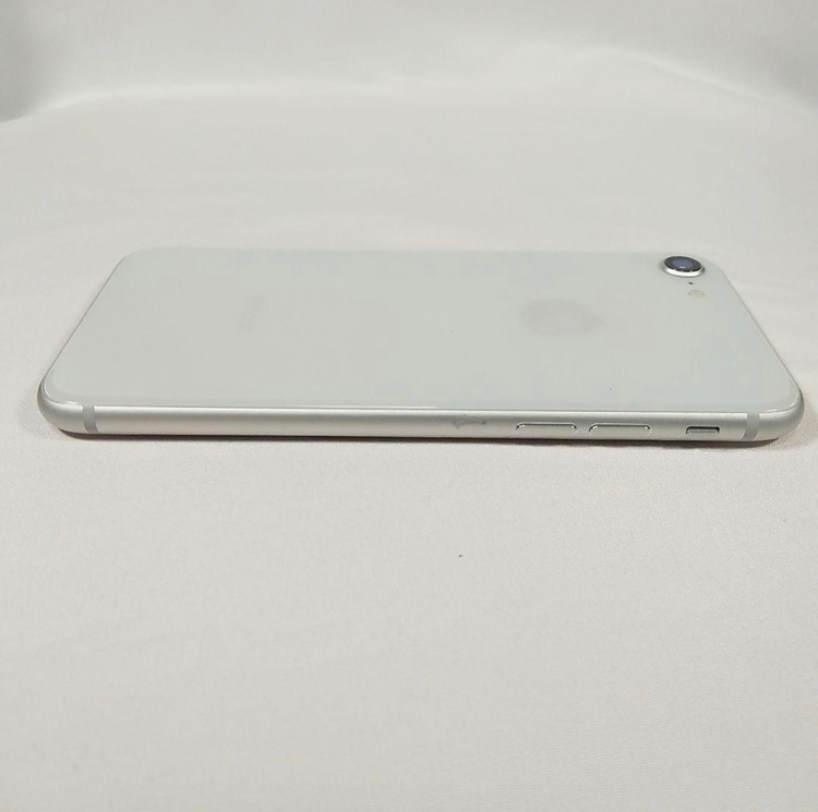 iPhone iPhone8 64GB SIMフリー（スマホ）の商品画像 - 査定依頼日：2026年7月28日 - 最高査定価格：4,500円