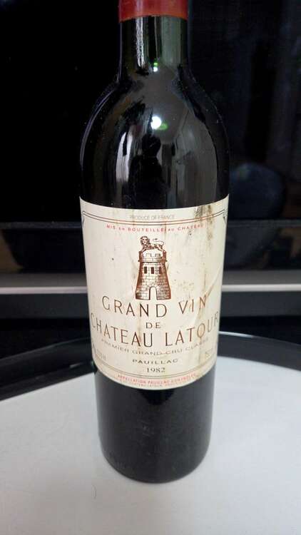 1982年（お酒）の商品画像 - 査定依頼日：2025年1月12日 - 最高査定価格：115,000円