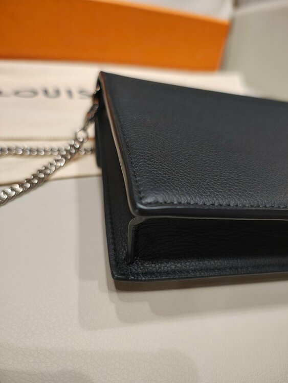 ポシェットロックミーチェーンショルダー（ブランドバッグ）の商品画像 - 査定依頼日：2026年4月9日 - 最高査定価格：130,000円