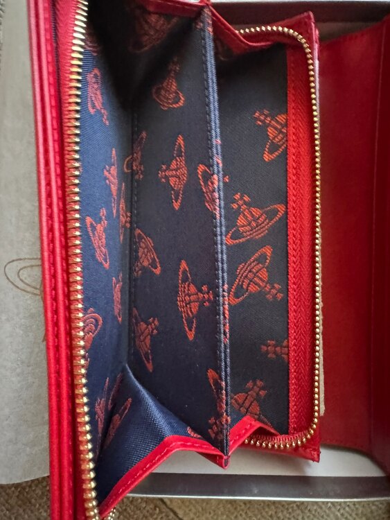 長財布（ブランド財布・小物）の商品画像 - 査定依頼日：2025年4月9日 - 最高査定価格：5,000円