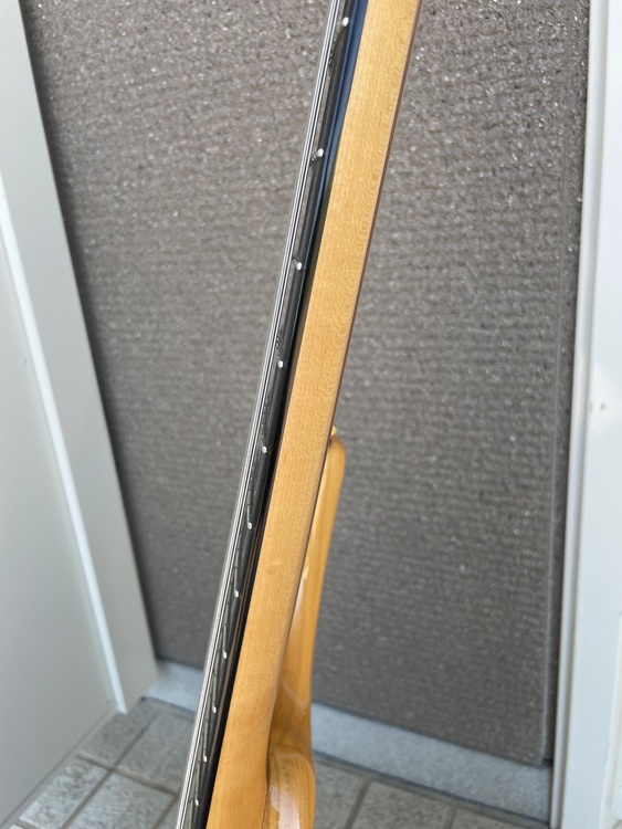 SUGI 6弦ベース（ピアノ・楽器・PA機材）の商品画像 - 査定依頼日：2026年10月5日 - 最高査定価格：300,000円