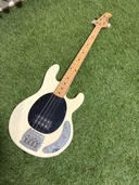 stingray（ピアノ・楽器・PA機材）の商品画像 - 査定依頼日：2026年7月9日 - 最高査定価格：100,000円