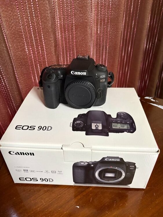EOS　90D（カメラ）の商品画像 - 査定依頼日：2026年7月15日 - 最高査定価格：68,100円