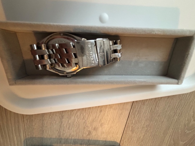 ブライトリング その他 c10050（高級時計）の商品画像 - 査定依頼日：2026年2月23日 - 最高査定価格：200,000円