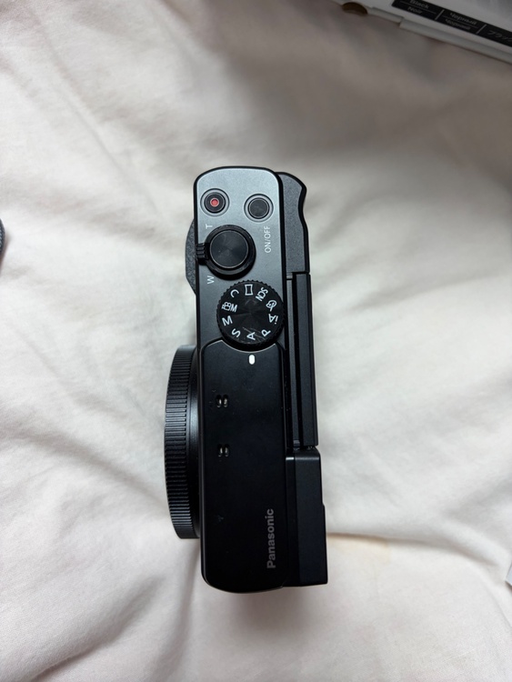 LUMIXTZ95D（カメラ）の商品画像 - 査定依頼日：2026年4月22日 - 最高査定価格：46,000円