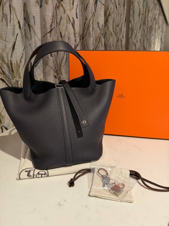 ピコタン ロック 22 MM /PICOTIN LOCK 22 CLEMENCE（ブランドバッグ）の商品画像 - 査定依頼日：2026年3月11日 - 最高査定価格：630,000円