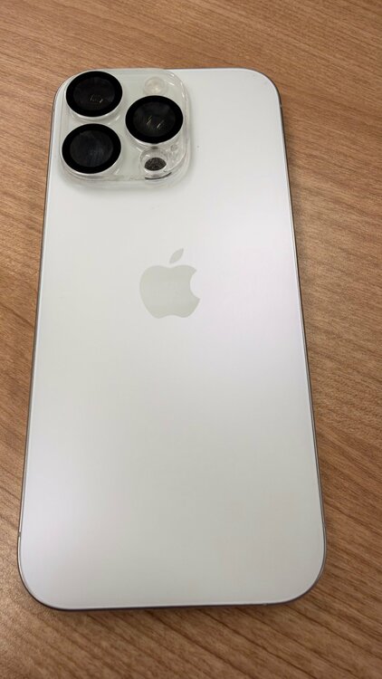 iPhone iPhone 16 Pro 256GB SIMフリー（スマホ）の商品画像 - 査定依頼日：2026年9月18日 - 最高査定価格：121,000円