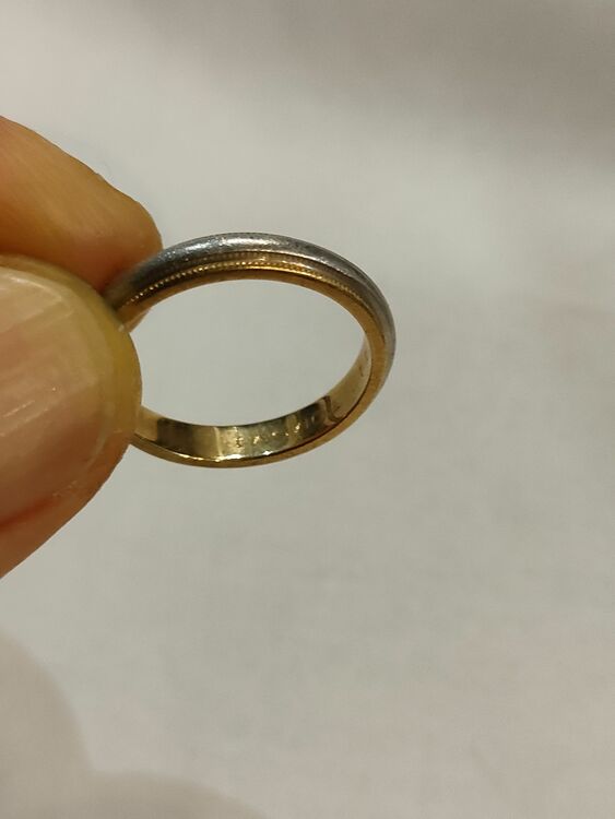 ティファニー ミルグレイン指輪 プラチナPT950/K18YG（金・貴金属）の商品画像 - 査定依頼日：2025年11月14日 - 最高査定価格：70,000円