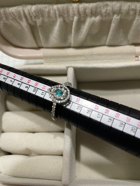 パライバトルマリンリング（金・貴金属）の商品画像 - 査定依頼日：2025年5月19日 - 最高査定価格：30,000円