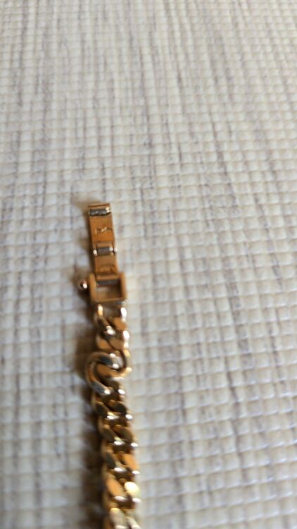 K18  2面シングル　中留　50cm　50g（金・貴金属）の商品画像 - 査定依頼日：2025年9月13日 - 最高査定価格：715,000円