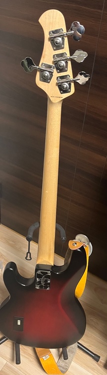 Sterling by MUSICMAN SUB serie（ピアノ・楽器・PA機材）の商品画像 - 査定依頼日：2026年2月26日 - 最高査定価格：20,000円