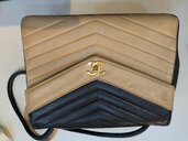 ショルダーバック（ブランドバッグ）の商品画像 - 査定依頼日：2026年5月8日 - 最高査定価格：200,000円
