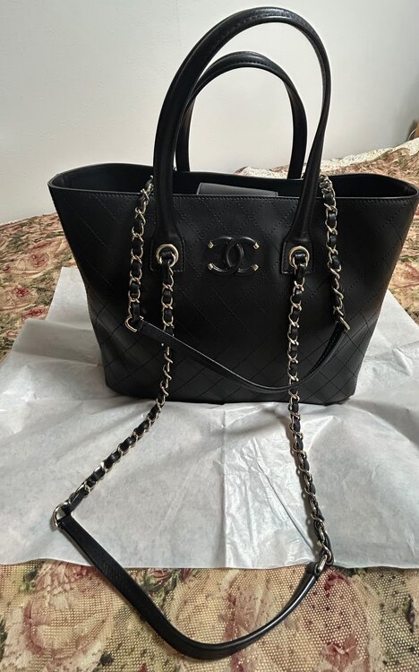 トートバッグ（ブランドバッグ）の商品画像 - 査定依頼日：2025年4月29日 - 最高査定価格：300,000円