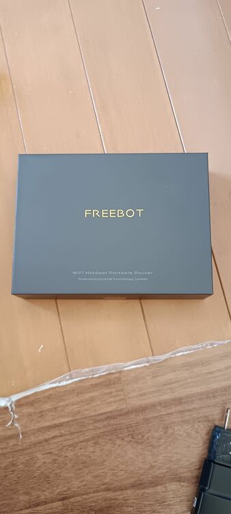 FREEBOT wifi モバイルルーター SE01（PC・タブレット）の商品画像 - 査定依頼日：2025年8月19日 - 最高査定価格：100,000円